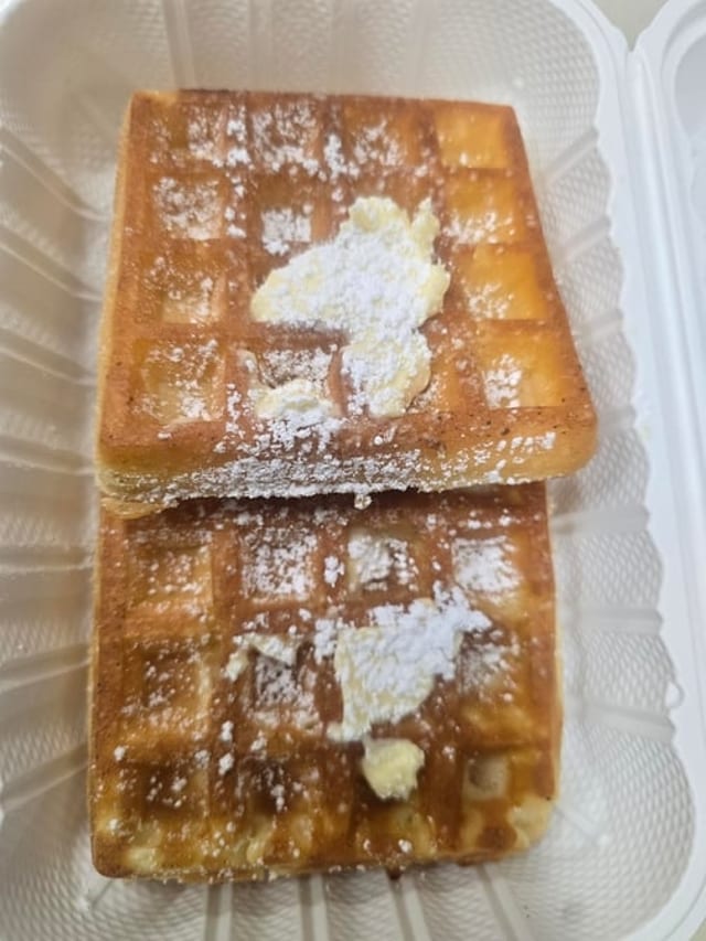 2 Waffles.