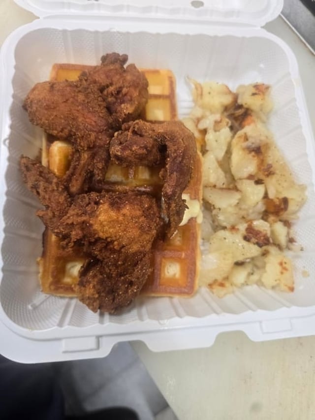 Chicken &Waffles (3whole Wing).