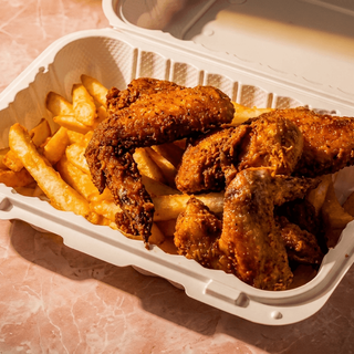 4 Piece Chicken Wings and Fries